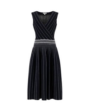 marksandspencer_JAEGER SS23_pletene kolove saty_6299Kc.jpg